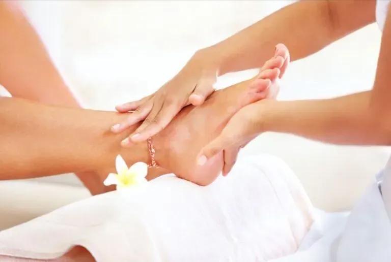 Healthy Nails 101: A Fremont Nail Tech's Care Guide